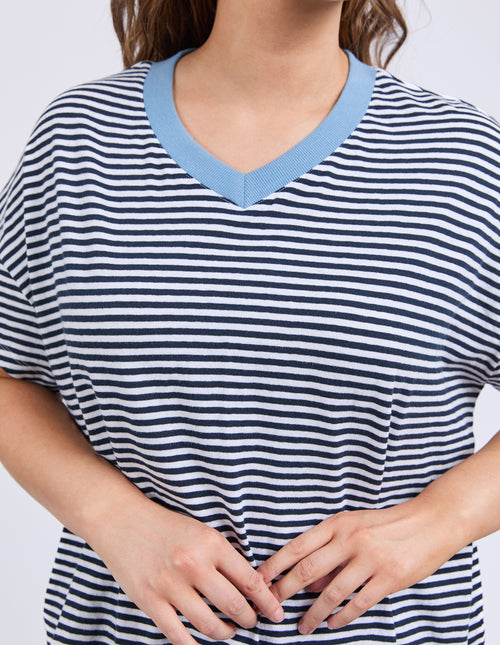 Elm Liv Vee Tee Navy