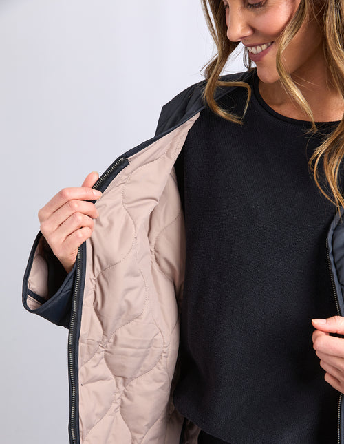 Elm Dusty Jacket Black