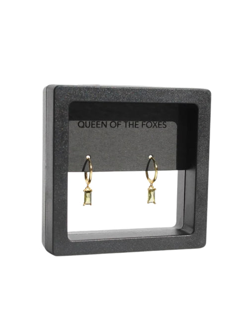 Queen of the Foxes Earings Huggies Drops Peridot