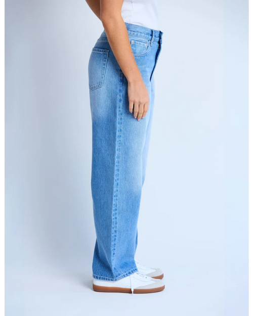 Stella and Gemma Carson Barrel Jean Mid Blue Wash