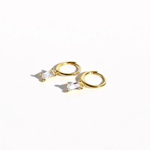 Queen of the Foxes Earings Huggies Drop Diamond